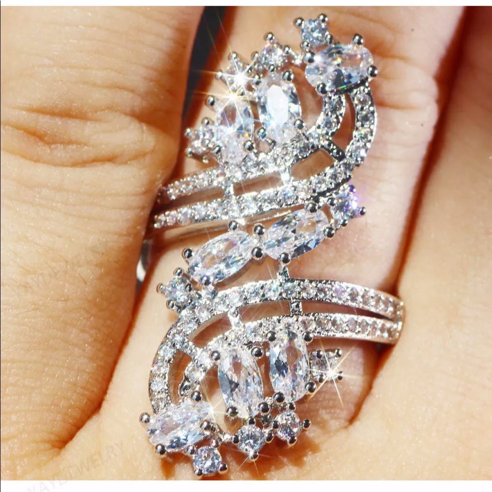 Sterling silver cluster ring.